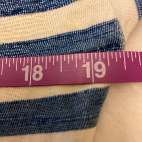 Gap V-Neck Blue and White Striped Top with 3/4 length sleeves and silver‎ accent - Picture 9 of 11